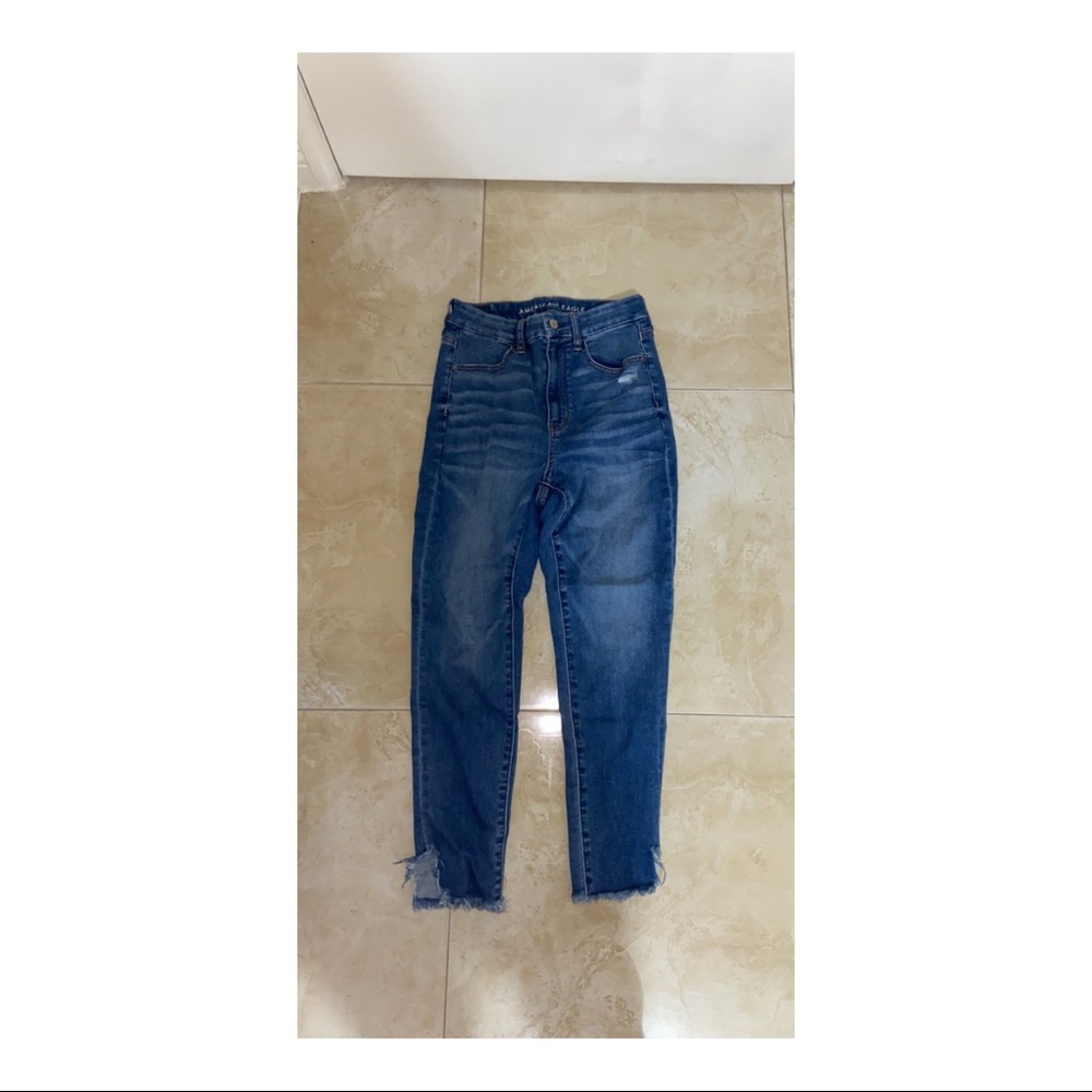 American Eagle Medium Wash Skinny Jeans